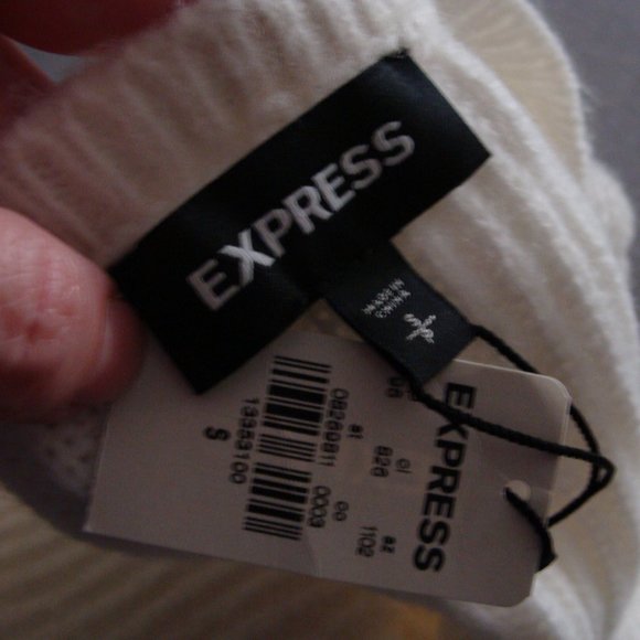EXPRESS Creamy Beige Long Sleeve RIB Knit WOOL Blend Sweater Sz SMALL - Picture 7 of 7